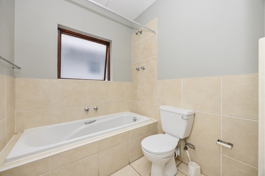 2 Bedroom Property for Sale in Parklands Western Cape